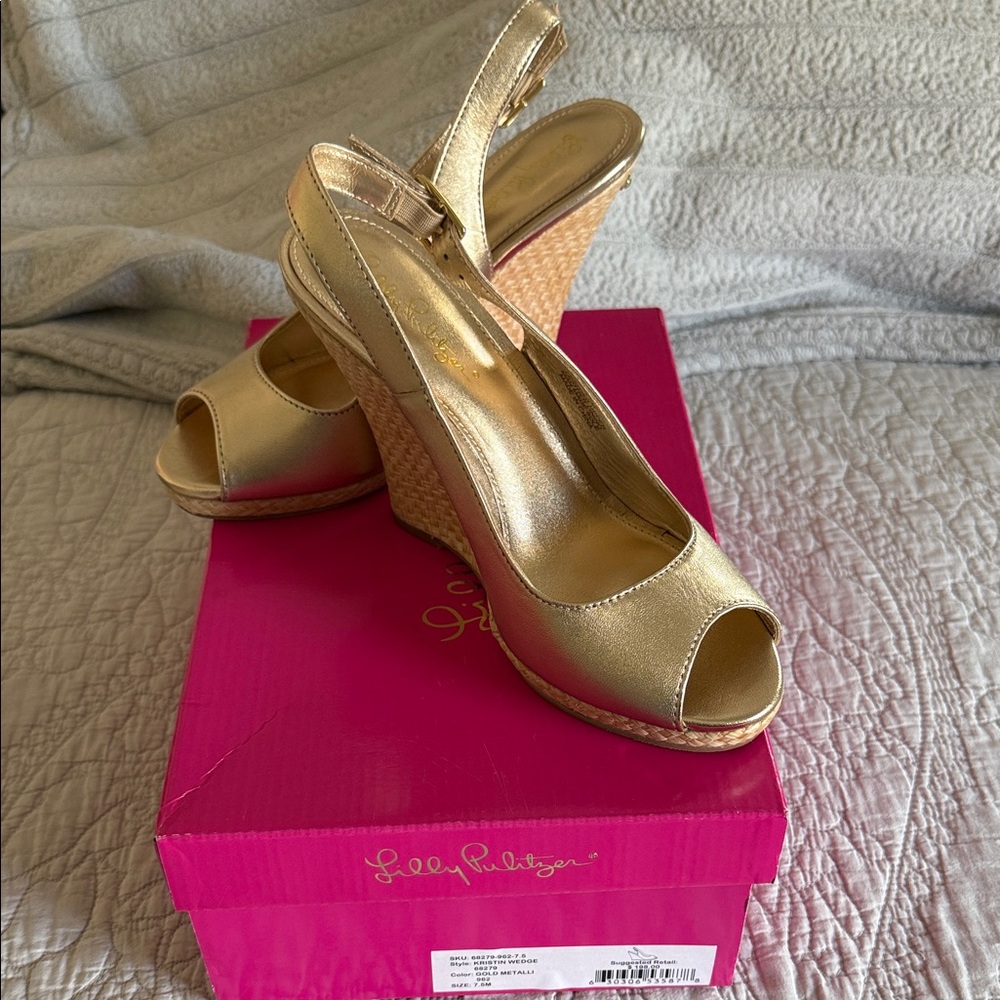 EUC Lilly Pulitzer Metallic Gold Wedge Heels